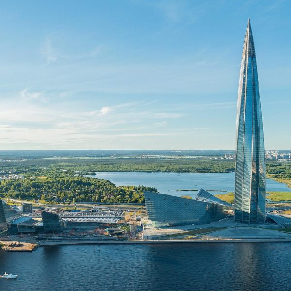 Kompleks-Lakhta-tsentr-v-2021-godu