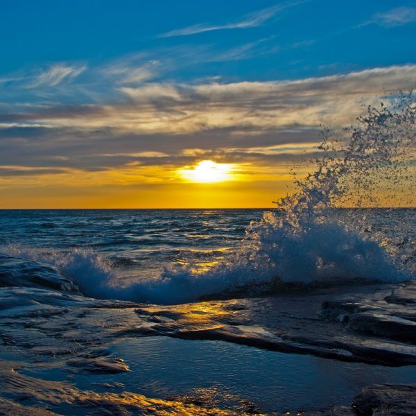 Sun-decline-evening-splashes-wave-stony-protected-682560